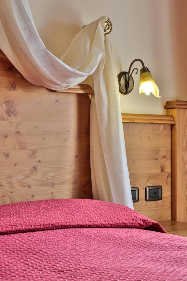 Hotel Fai Fai della Paganella Bagian luar foto