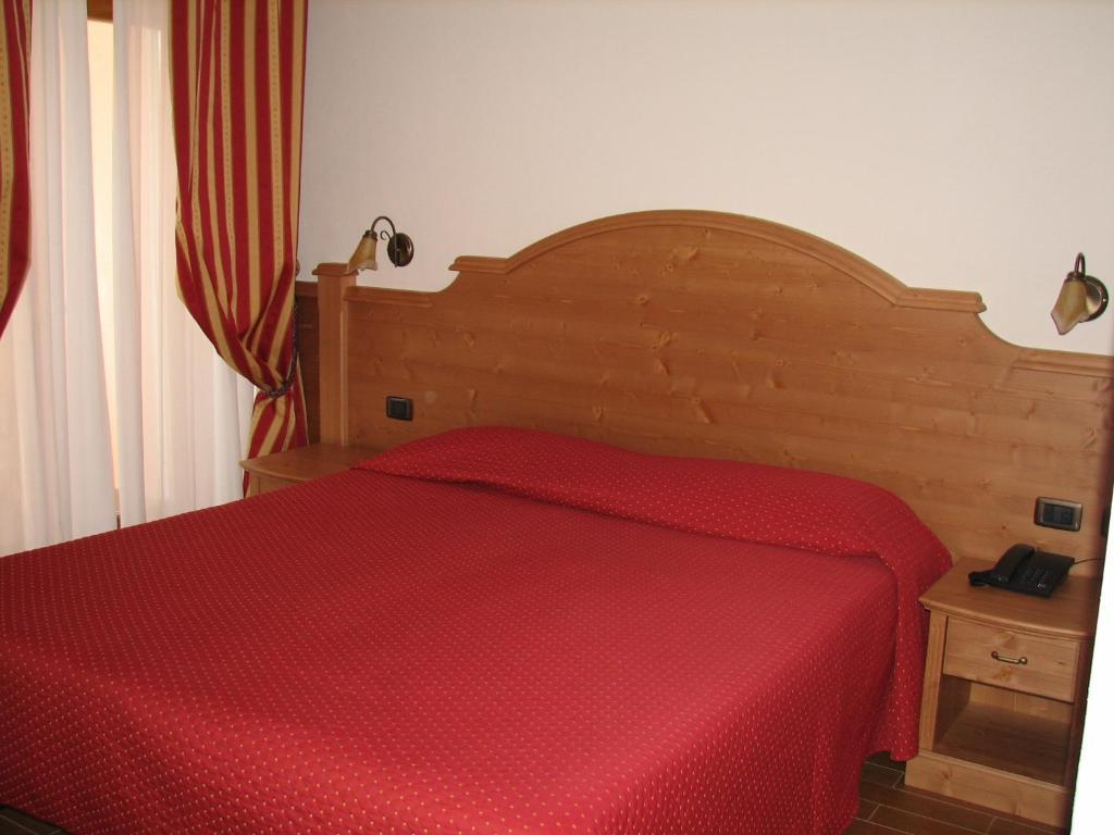 Hotel Fai Fai della Paganella Ruang foto