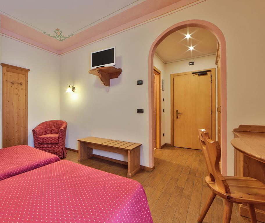 Hotel Fai Fai della Paganella Bagian luar foto