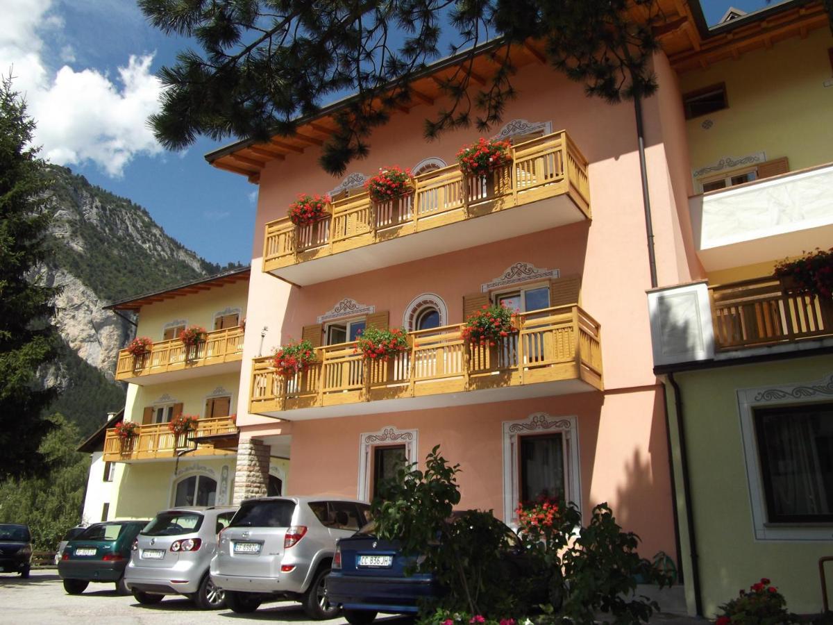 Hotel Fai Fai della Paganella Bagian luar foto