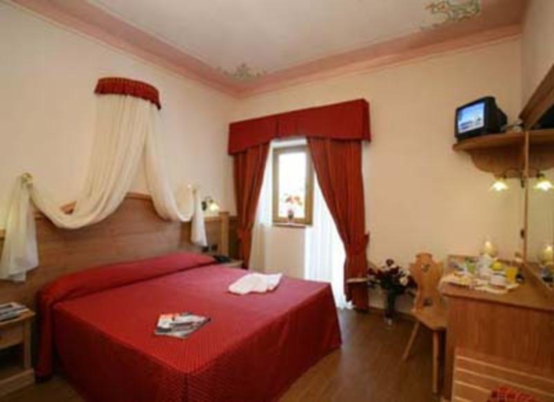Hotel Fai Fai della Paganella Bagian luar foto